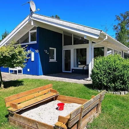 4 Star Holiday Home In Vaeggerlose Bøtø By