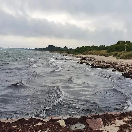 4 Star In Vaeggerlose Nyaraló Bøtø By