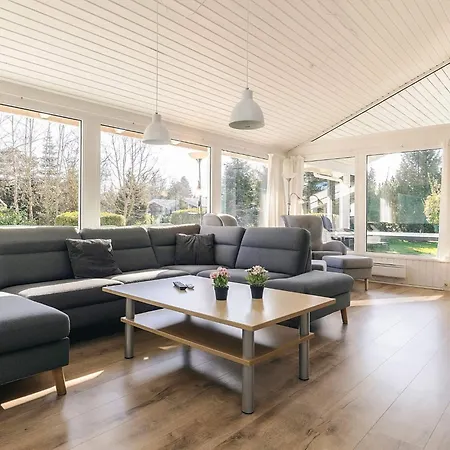 Prázdninový dům 4 Star In Vaeggerlose Bøtø By